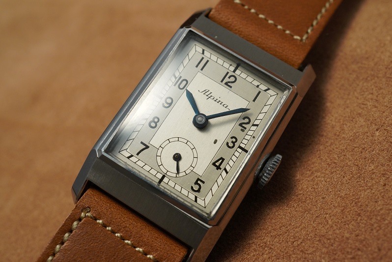1940年代 ALPINA オールSS製レクタンケース！オリジナルツートン文字盤！ダストカバー付cal.490搭載！ Alpina アルピナ オリジナルダイヤル アラビアインデックス